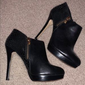 Michael Kors leather zip up pumps